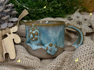 Vánoční Frozen hrneček ❄️ Vánoční limitky už jsou na e-shopu 🎄🎁✨ #ceramic #ceramicstudio #ceramicsofinstagram...