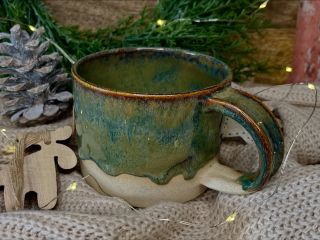 Mega hrnek Moss 💚 #ceramic #ceramicstudio #ceramicsofinstagram #mug #mugsofinstagram #ceramicsart #ceramicsmagazine...