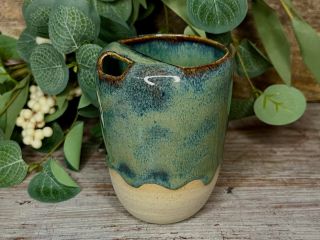 Cestovní kalíšky 🚗 Na cesty či do práce 🌿🥰 #ceramic #ceramicstudio #ceramicsofinstagram #cups #cup #ceramicsart...